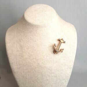 Military Navy Anchor Brooch Gold Tone Dotted Border Double Pins